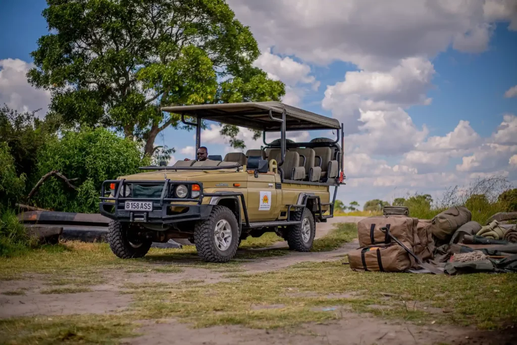 Roy_Safaris-Hero-12